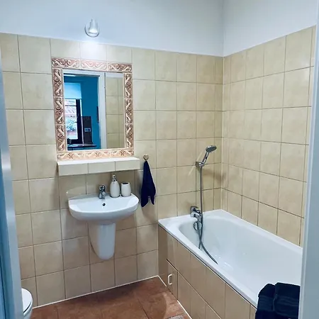 Perla Mazur Przy Promenadzie